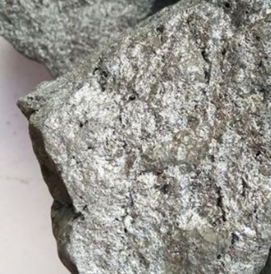 سرباره فلزی سیلیکون 65% سیلیکون با کربن بالا 10-50 میلی متر