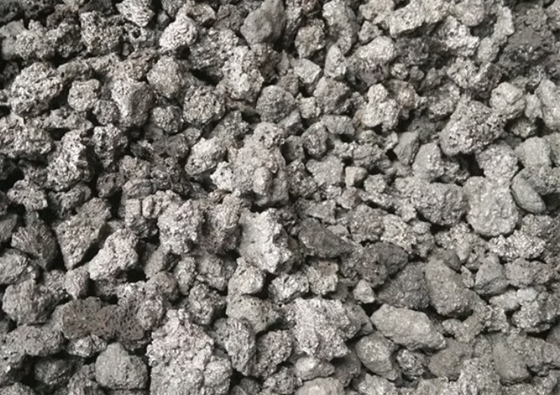 کک با کربن بالا، کک نفتی تاخیری سبز به عنوان افزودنی کمکی